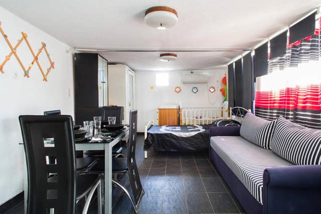 Wavedance Accommodation ซาลามีส ภายนอก รูปภาพ